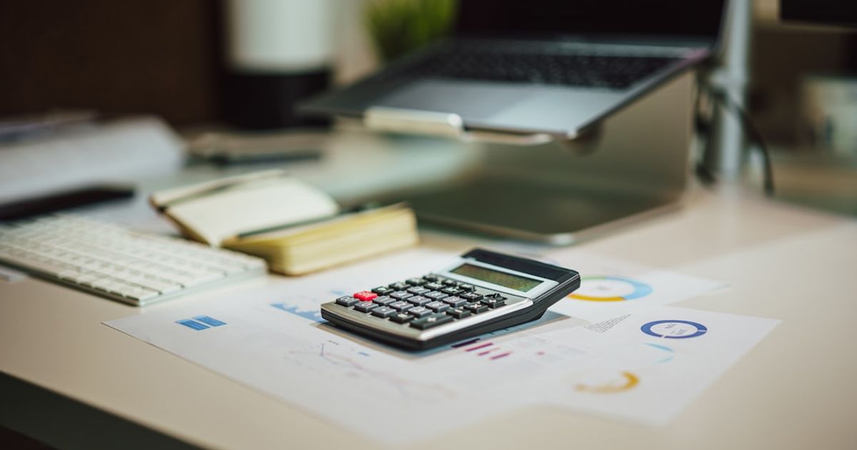 Cantor Fitzgerald Adjusts Strategy Price Target Amid Market Concerns