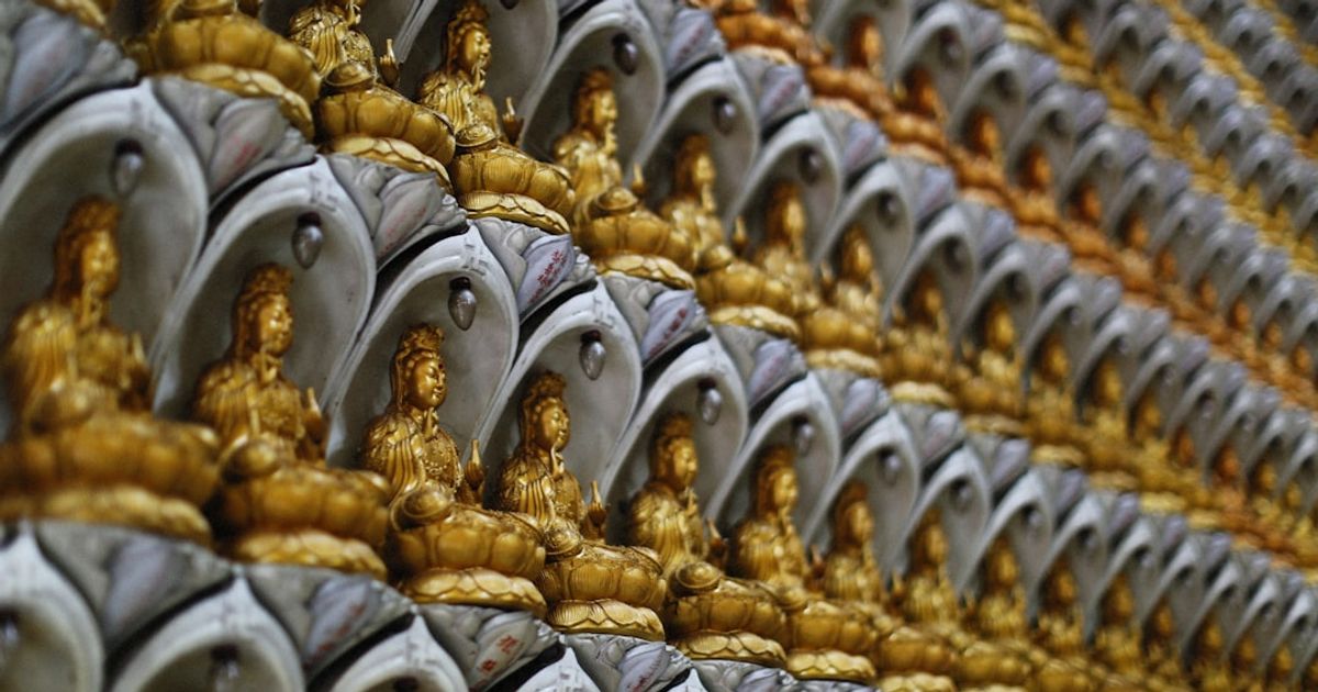 Gold Surpasses $5,500 Amidst Volatile Q1 2026; Major Forecasts Shift