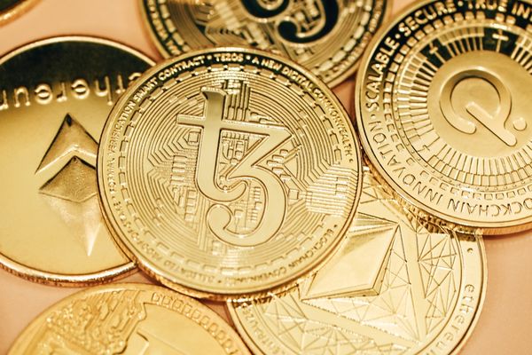 Central Banks Hold More Gold Than Dollars for the First Time Since 1971