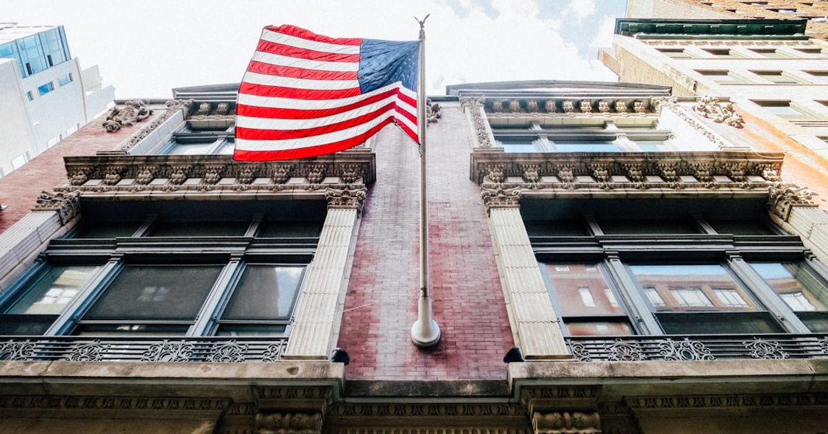 Fed Minutes Loom — Warsh's Hawkish Stance Sparks Debate