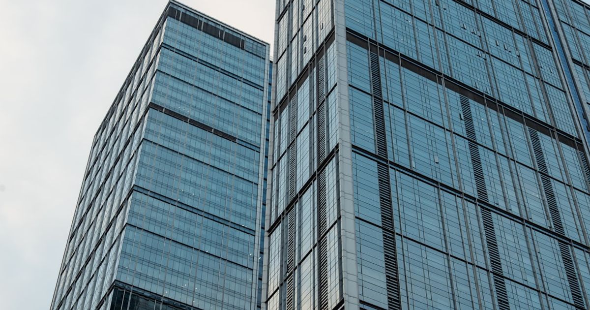 Ulta Beauty Faces Earnings Setback Amid Strategic Investments