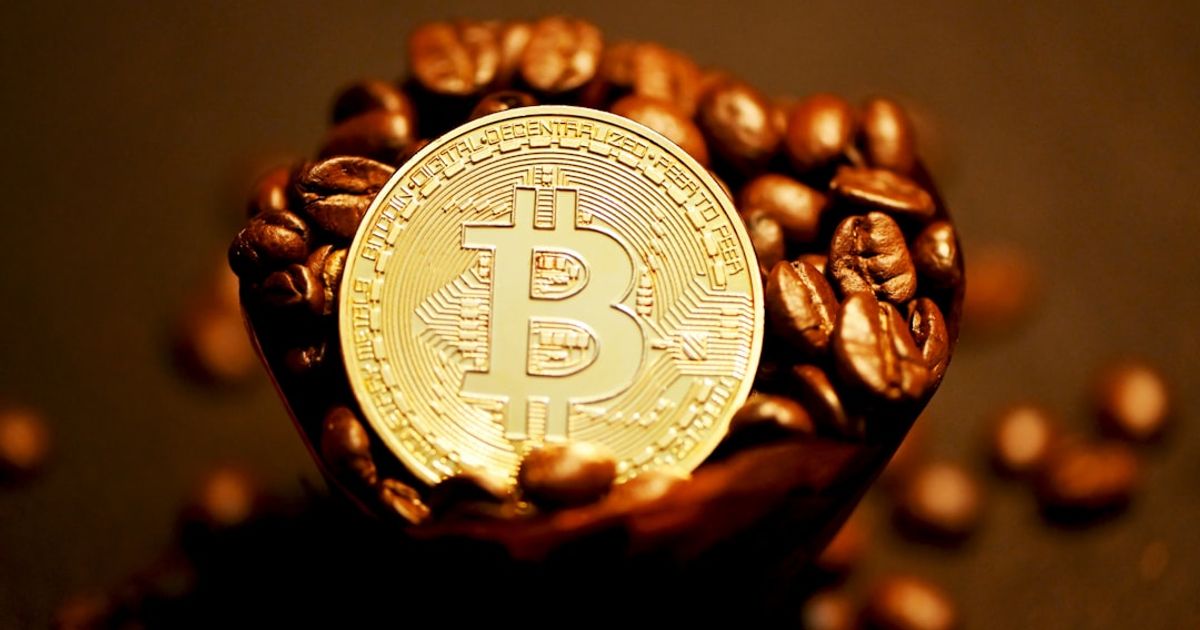 Bitcoin Sinks Below $75K — $941M in Crypto Positions Liquidated