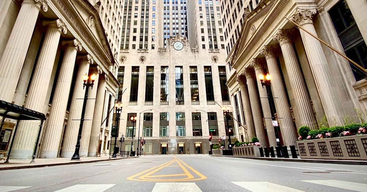 Bond ETF Flows Surge 60% — Investors Eye Real Yields Amid Fed Shifts