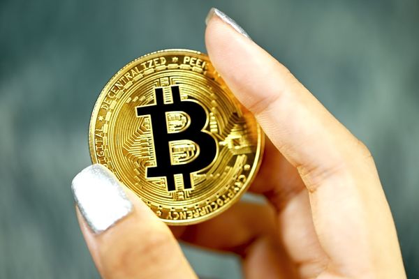 Bitcoin Whales Sell 29,400 BTC: What You Need to Know