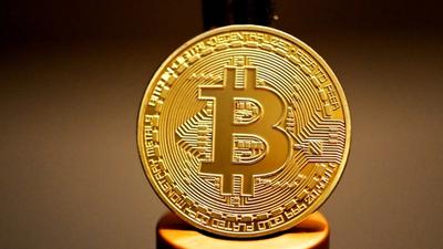 Bitcoin Climbs to $60K as US Dollar Weakness Sparks Rally