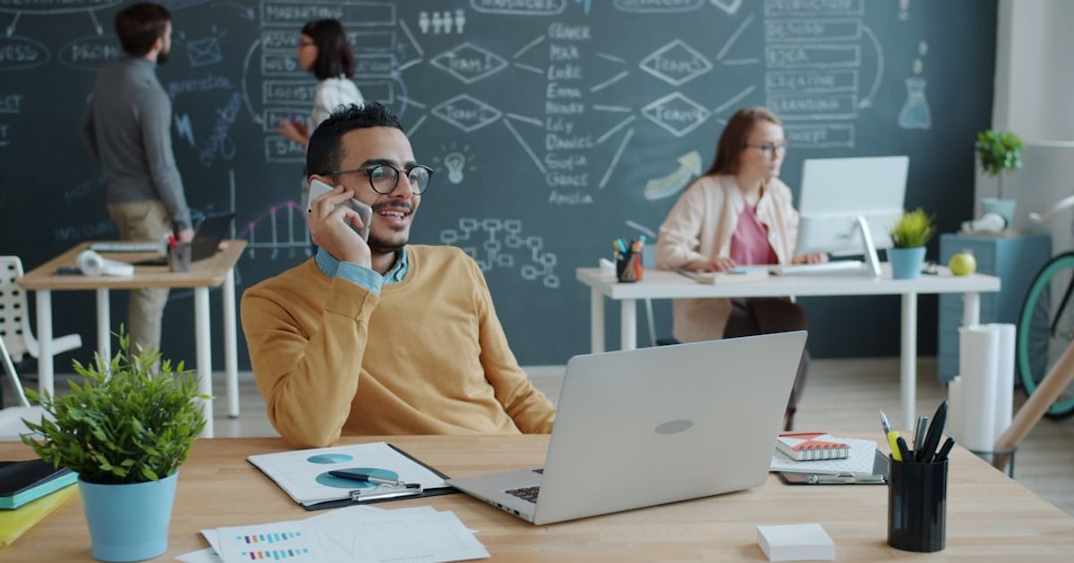 Innovative AI Language Models Reshape Tech Landscape by 2025