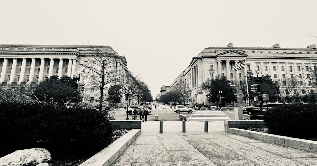 White House Pushes for CLARITY Act Amidst Unprecedented Regulatory Pressure