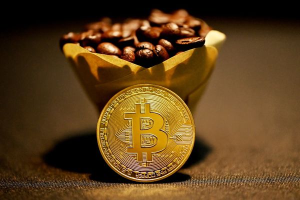 Bitcoin Surges Amid Hopes for Iran Conflict Resolution