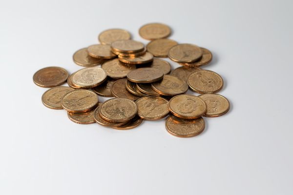 $1 Trillion in Debt Interest Fuels Gold's Surge Amid Fiscal Crisis