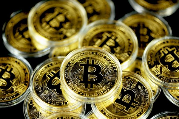 Bitcoin Faces Resistance; Analysts Predict Extended Recovery Timeline