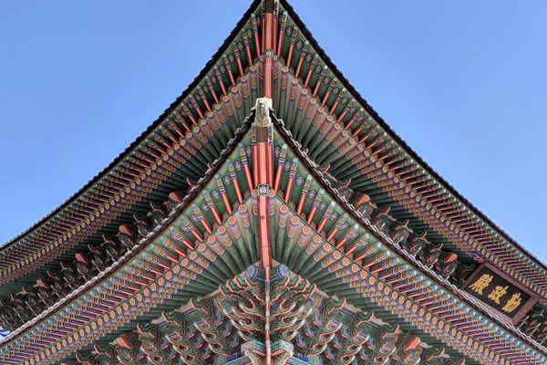 South Korea's Kospi Hits Record High Amid Regional Market Declines