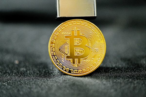 XRP Attracts $42 Million — Bitcoin and Ethereum Funds Bleed