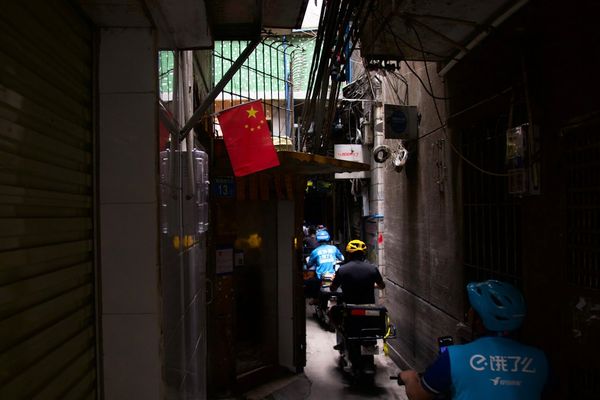 ASML Shares Fall on Proposed US Restrictions Affecting China Sales