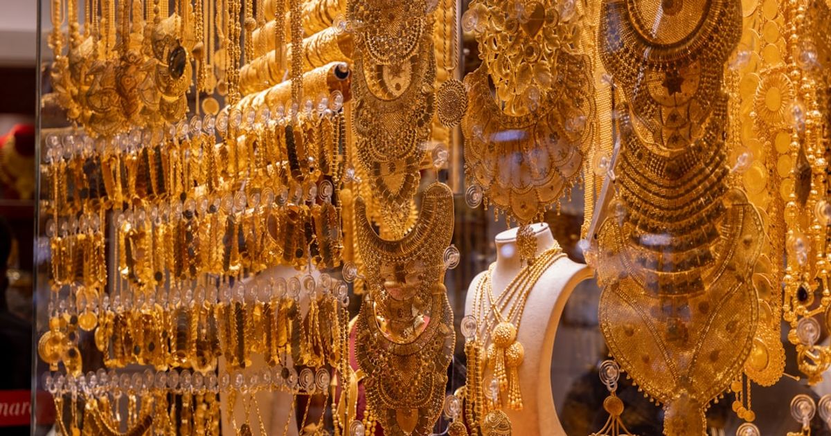 Gold's Retreat Signals Temporary Volatility Amid Strong Structural Support