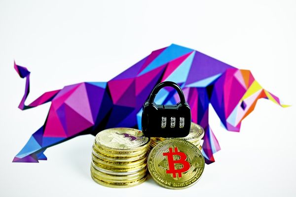 U.S. Plots $25 Billion Bitcoin Reserve — A 20-Year Crypto Bet