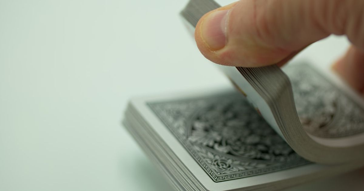 Silver Prices Plunge 4.6% — Inflation and Geopolitical Tensions Weigh Heavy