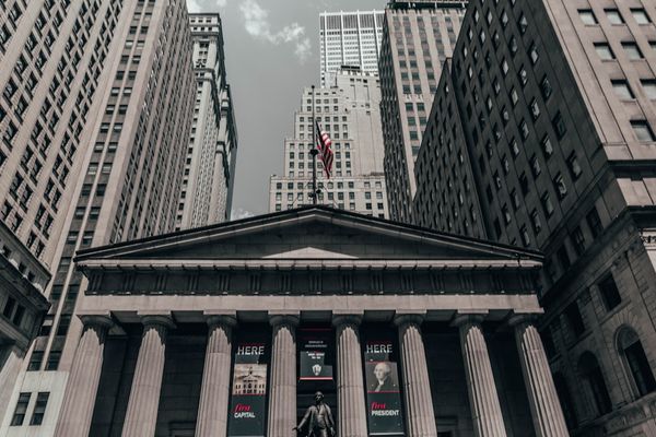 Vitalik Buterin's 17,000 ETH Sale Pressures Ether Amid Market Decline