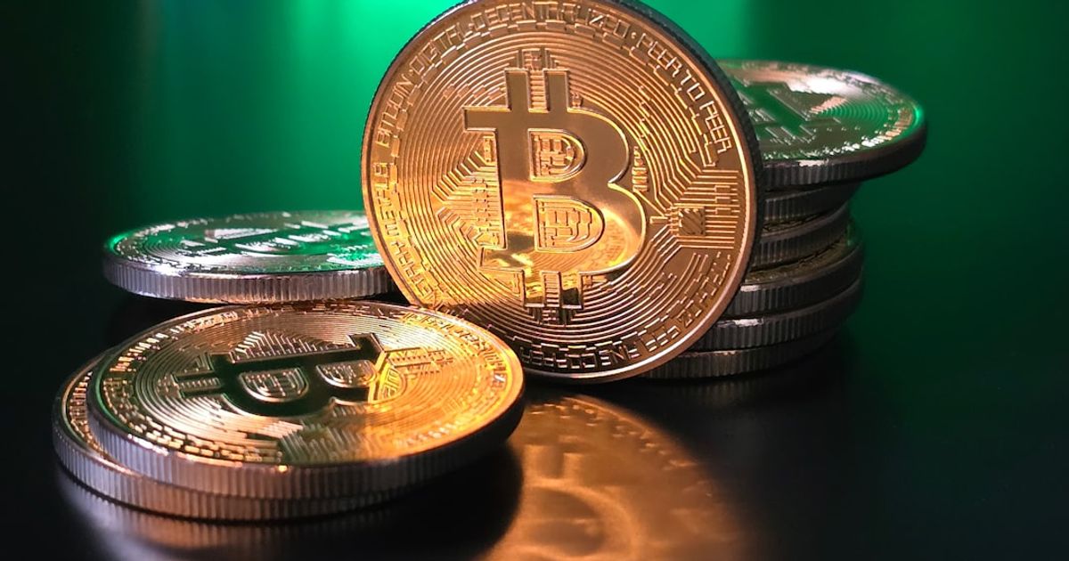 Bitcoin Faces Short Squeeze as Funding Rates Plunge to -6%