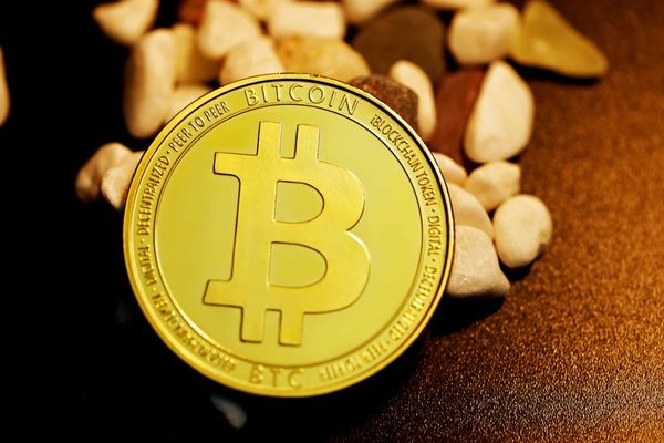 Bitcoin Must Meet Key Conditions to Sustain Gains Above $76K