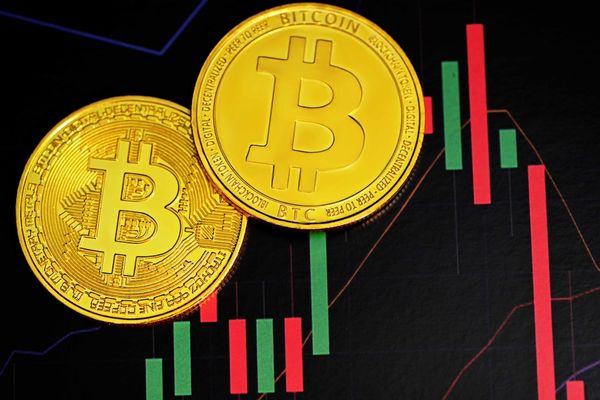 Bitcoin's Struggles Highlight Divergence from Equity Markets