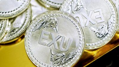 Silver Futures Slide 4% After Jobs Report — Volatility Lingers