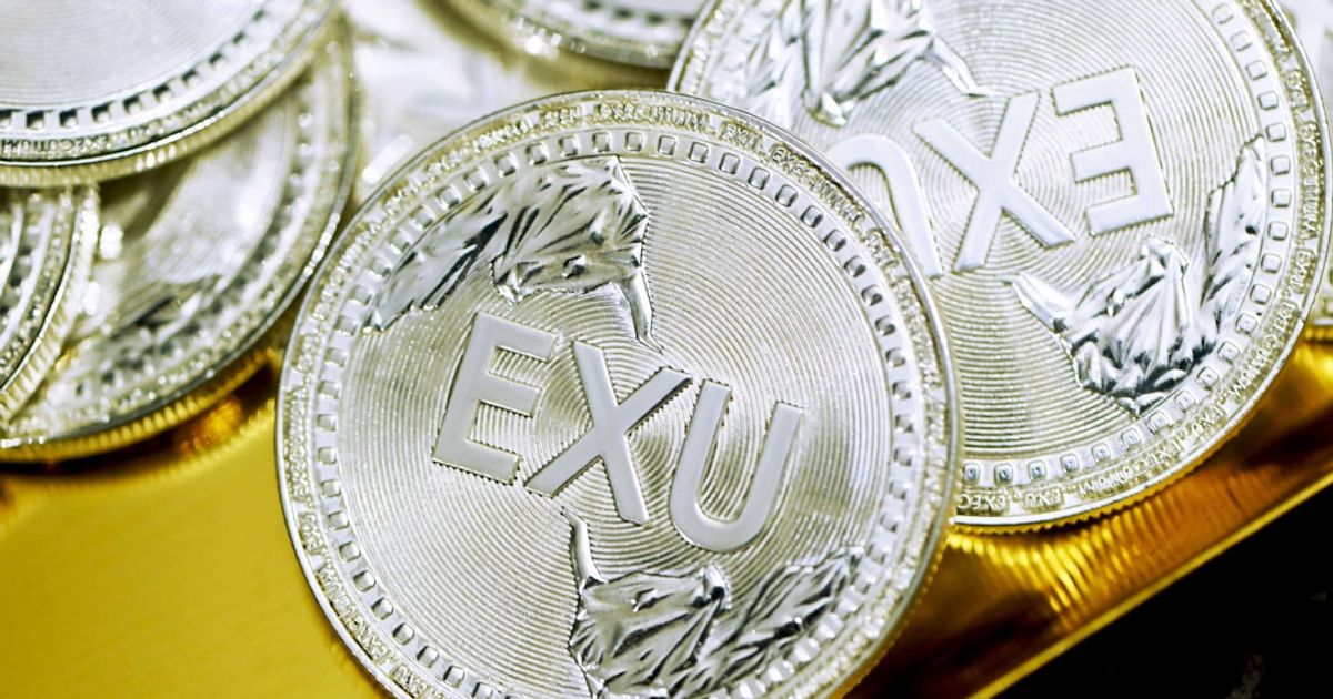 Silver Futures Slide 4% After Jobs Report — Volatility Lingers