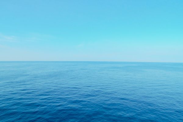 Middle East Conflict Sparks Oil Price Surge, Threatening Inflation Stability