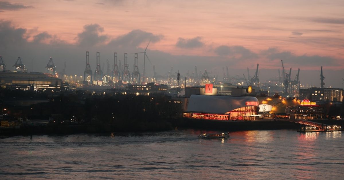 Ark Invest Sells Off Major Tech and Bitcoin ETF Shares Amid Market Turmoil