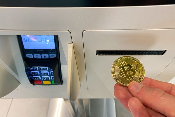 Bitcoin's Fragile Rally Unravels as Prices Dip Below $75,000