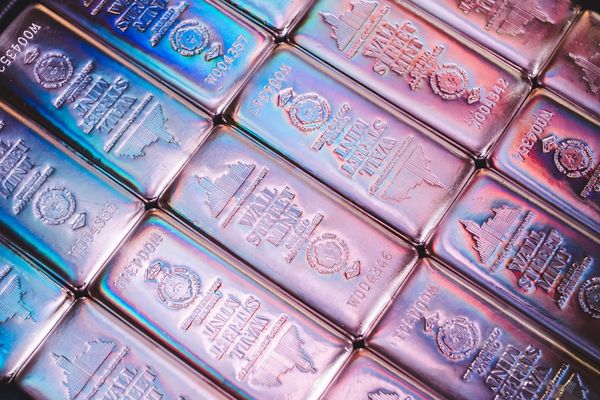 Silver's Price Forecast: Structural Deficits and Demand Drive Expectations