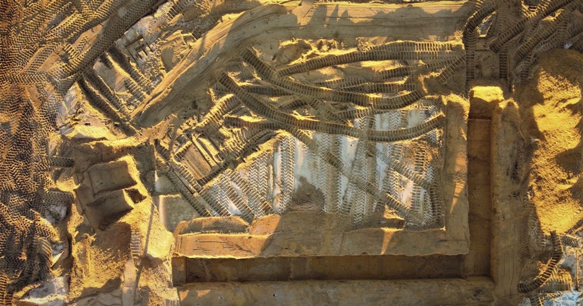 Gold Investors Brace for Fed Meeting Amid Economic Uncertainty