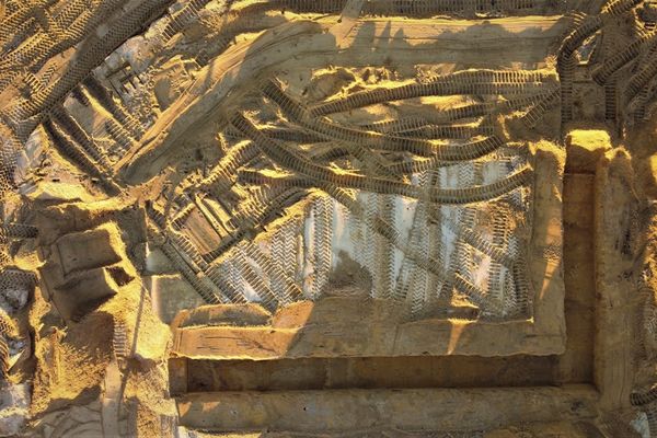 Gold Investors Brace for Fed Meeting Amid Economic Uncertainty