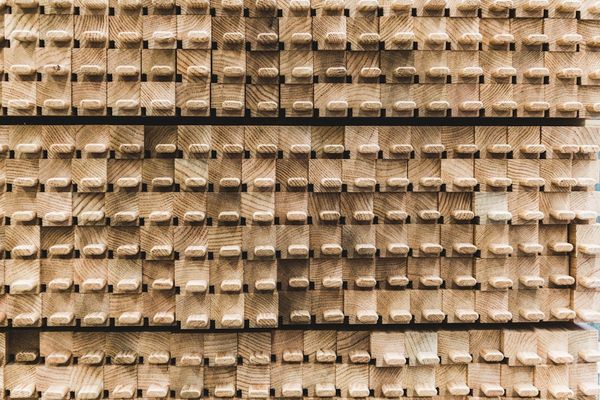 Gold's Resilient $4,500 Floor Amid Currency and Inflation Swirl