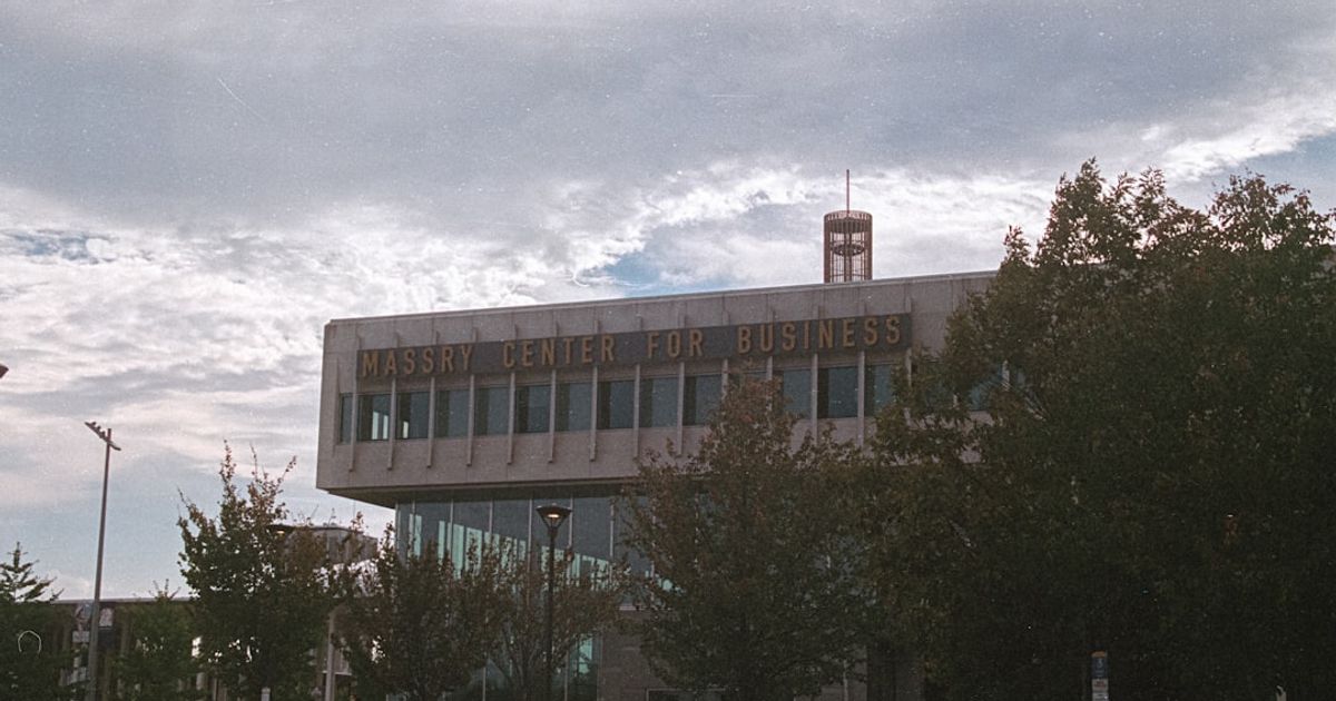 CoinShares Withdraws Spot ETF Applications for XRP, Solana, and Litecoin Ahead of Nasdaq Listing