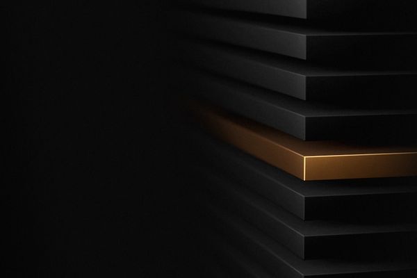 Gold Surges as Fed Rate Hike Odds Soar to 85% — Decoding the Contradiction
