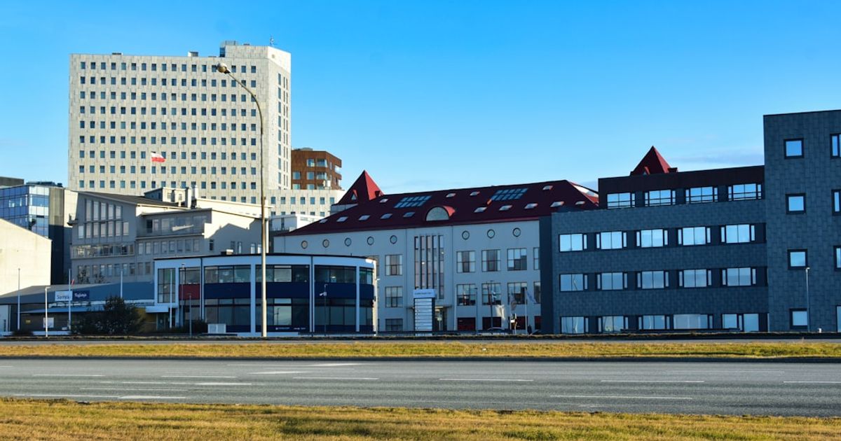 AI Regulation Takes Center Stage in Midterm Elections Amid PAC Showdown