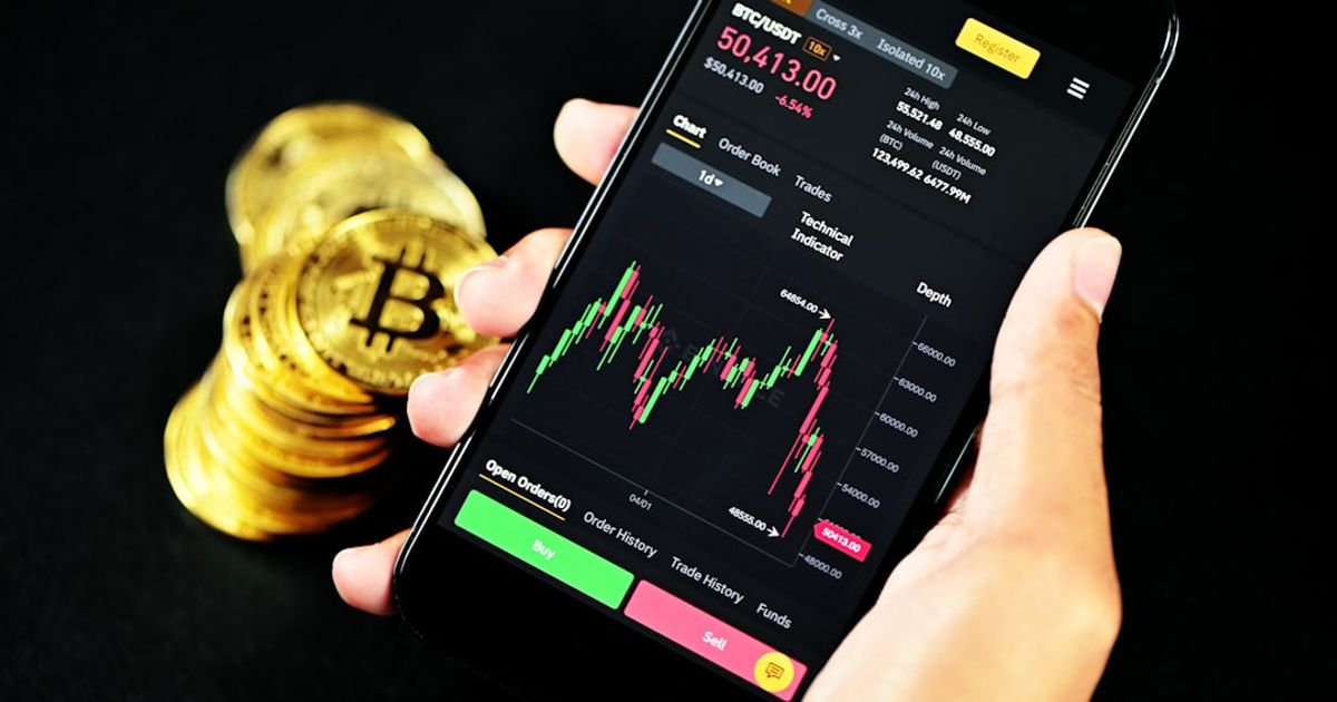 Bitcoin Rebounds Above $61K on Fed's Dovish Signals