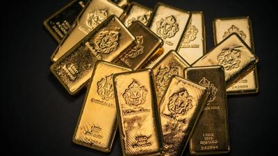 Gold Futures Slide 11.6% in June — Inflation Dynamics at Play