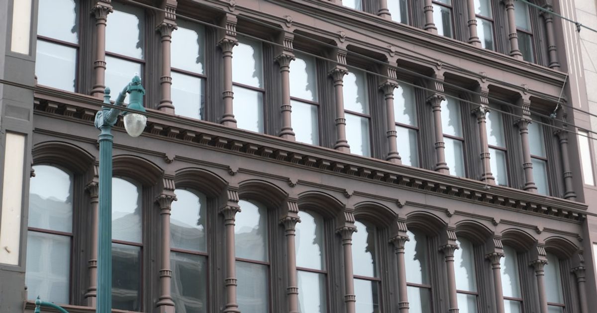 Bitcoin Front-Runs Fed Policy as ETFs Reshape Market Dynamics