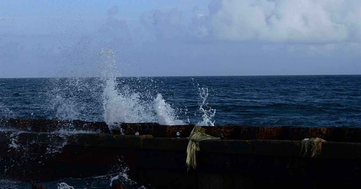 Bitcoin Dips as Oil Surges Following Middle East Tanker Attacks