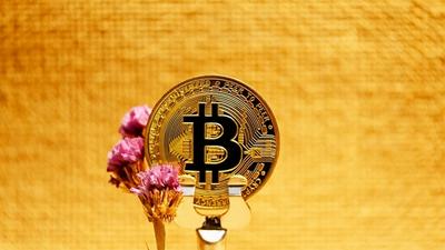 Bitcoin Eyes $70K — Short Squeeze Looms Amid Bullish Divergence