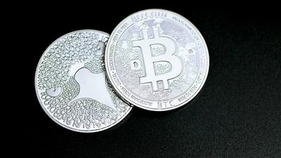 Silver Futures Rise to $76.12 Amid Escalating Geopolitical Tensions