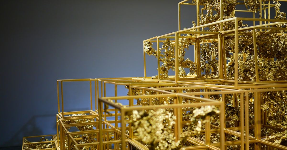 Gold and Silver Prices Decline Amid Market Uncertainty