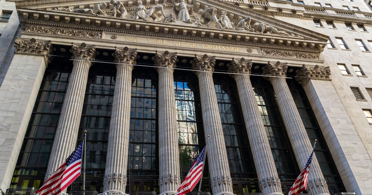 Fed Minutes Hint at Future Interest Rate Cuts Amid Geopolitical Tensions