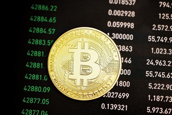 Bitcoin and Ethereum ETFs Lose $2.6 Billion: What It Means for Investors