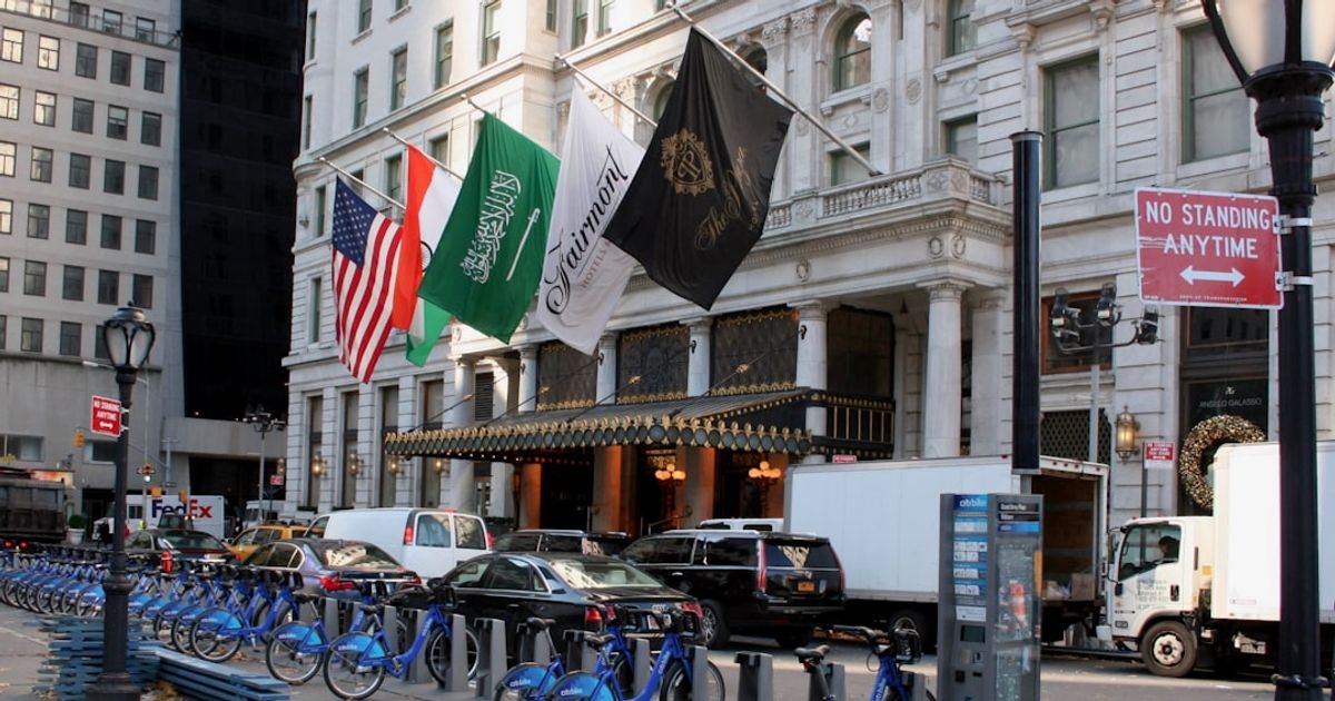 Warsh's Fed Nomination Advances Amid Controversy and Political Tension