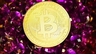 Bitcoin's Next Rally Hinges on US and Korean Demand