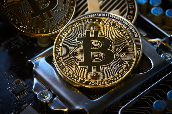 Bitcoin's Potential Rally: Technical Indicators Point to a $100K Target