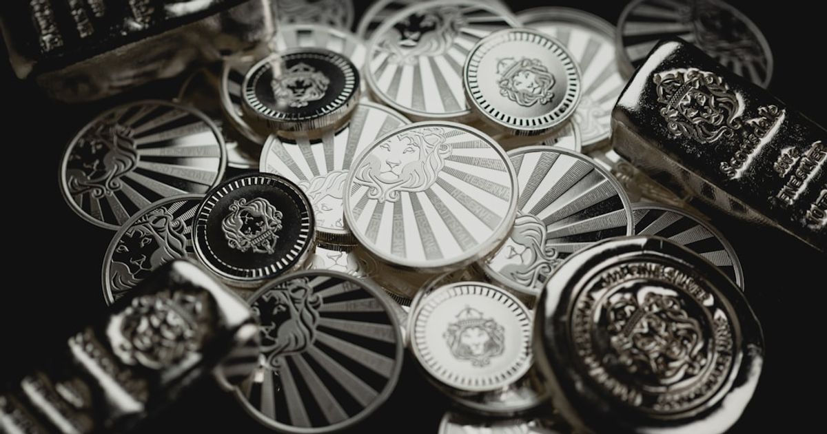 Gold's 2026 Correction: Insights Behind the $5,000 Forecast