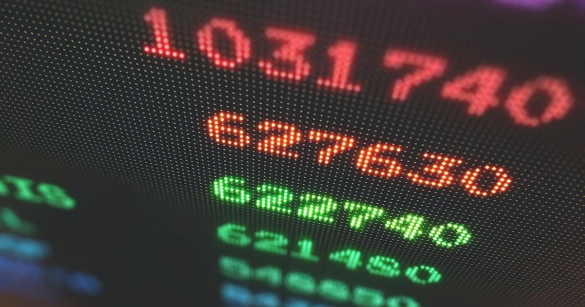 Fundstrat Warns of Potential Crypto Pullback: Analyzing Market Sentiment for 2026